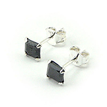 Cercei argint cu piatra de zirconiu negru/4 mm - CF1034 Cercei argint cu piatra de zirconiu negru/4 mm - CF1034